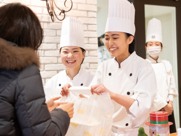 ベルエポック紹介 東京ベルエポック製菓調理専門学校 パティシエ シェフ カフェのプロを目指す