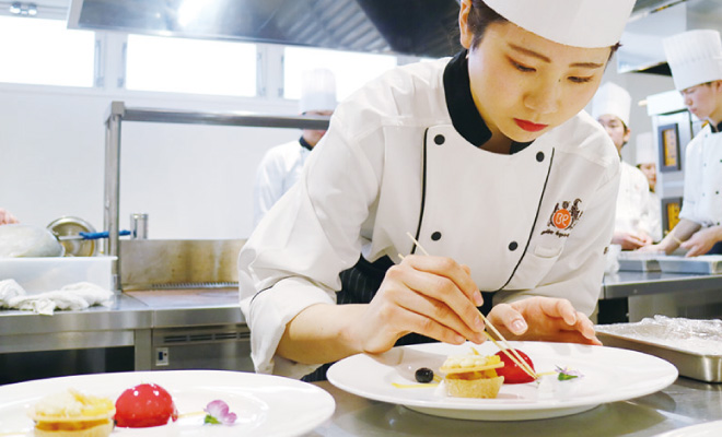 ホテル・レストラン