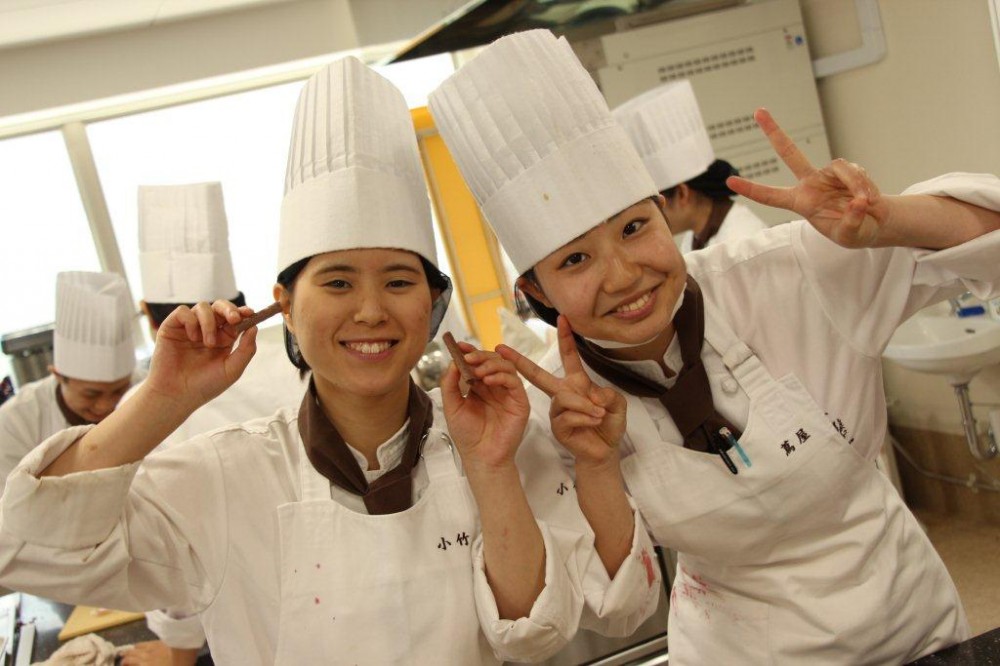 祝 就職内定 パティシエ科２年生 東京ベルエポック製菓調理専門学校 パティシエ シェフ カフェのプロを目指す