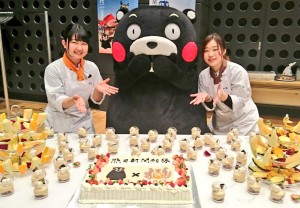 ６ケーキとくまモンと学生