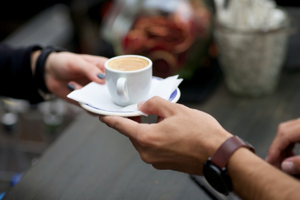 カフェに正社員で就職するのは難しい 専門学校で知識やスキルを身に着けよう 東京ベルエポック製菓調理専門学校 パティシエ シェフ カフェ のプロを目指す